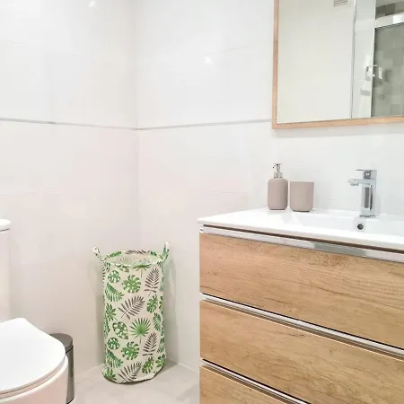 Moderno Y Con Estilo En La Carihuela * Торремолинос