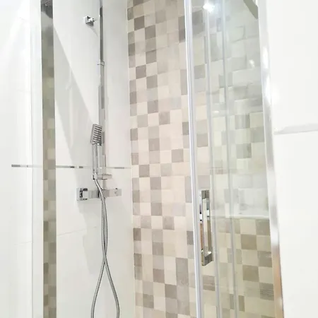 Moderno Y Con Estilo En La Carihuela *